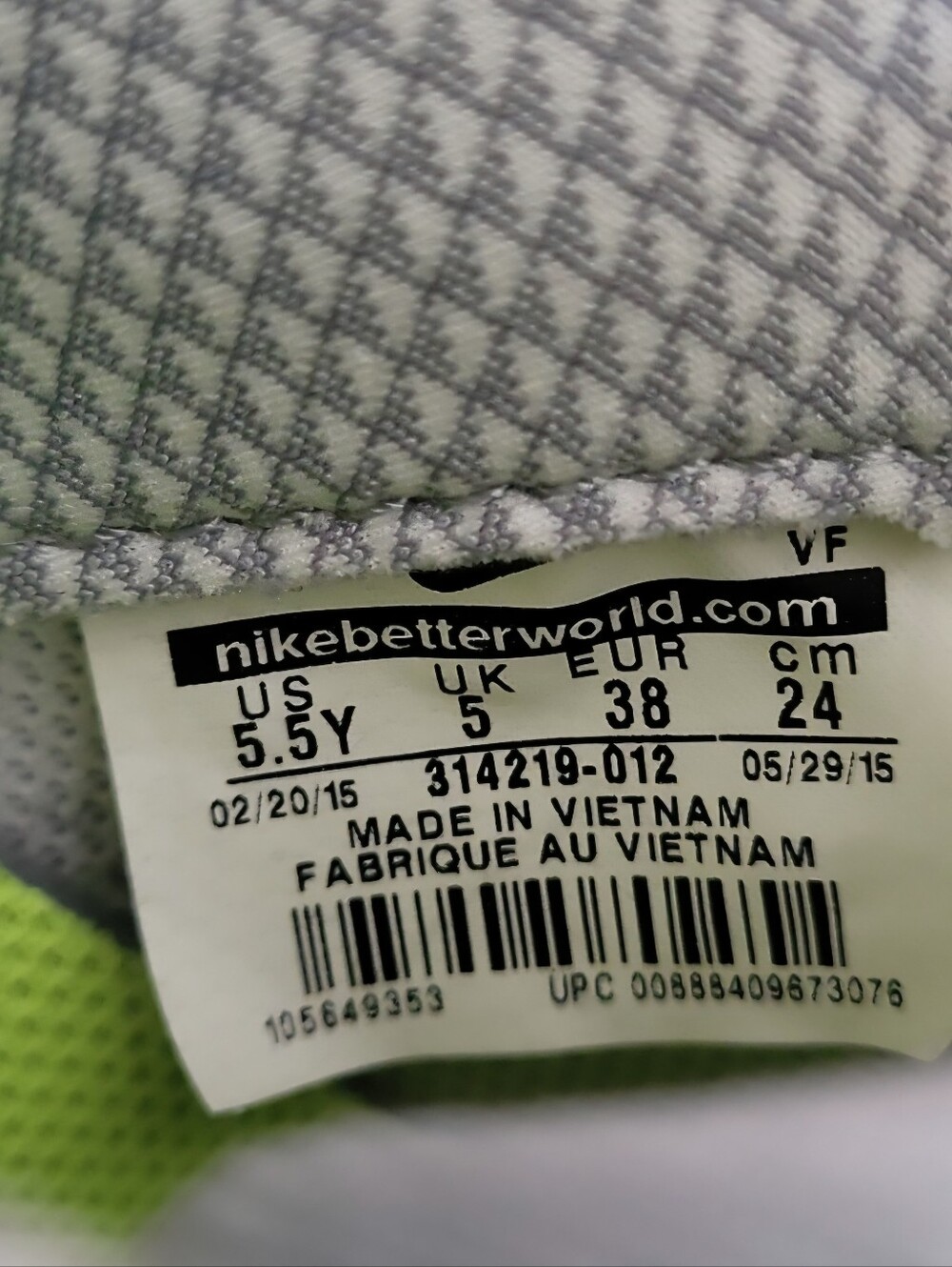 Nike Air Force 1 Low GS Metallic Silver Volt Women's Size 7 (5.5 Y) - Picture 2 of 9